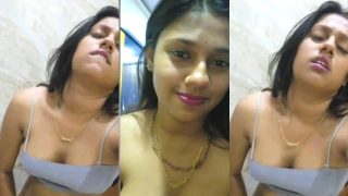 Sexy Indian Horny Girl Fingering Enjoying Video
